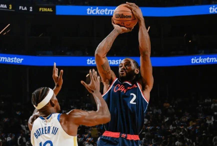 勇士碾压四川队，伦纳德状态火热