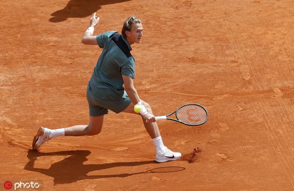 蒙特卡洛大师赛险胜澳网,辛纳点燃赛场 蒙特卡洛大师赛险胜澳网,辛纳点燃赛场